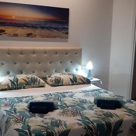 Regina Della Pace & Con Sauna Apartament Monopoli