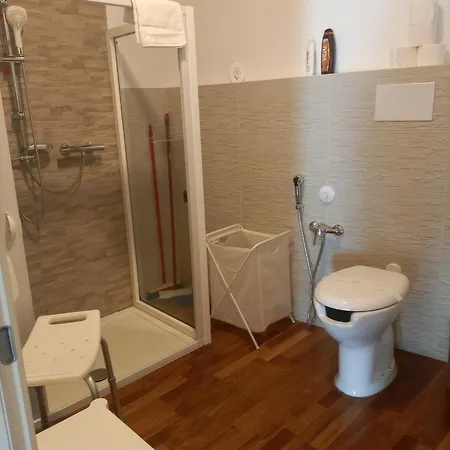 Regina Della Pace & Con Sauna Apartament *